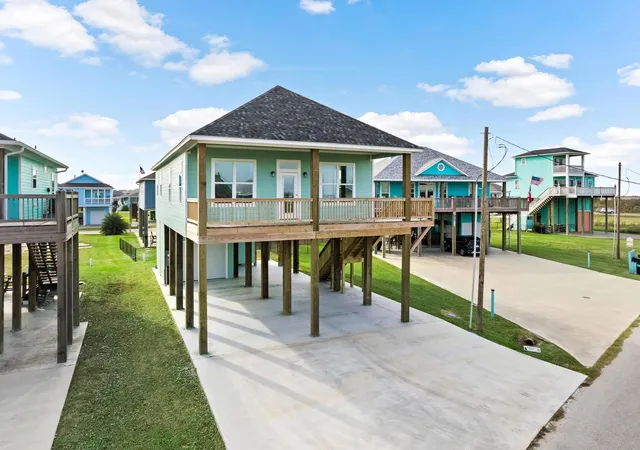 Photo 3 of Single family home for sale at 971 Tidelands, Port Bolivar, TX 77650 | MLS# 64882027 | Listing updated on 2026-08-31