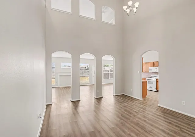 5th image of 914 Brady Bend Dr, Spring, TX 77373 | MLS# 31107972