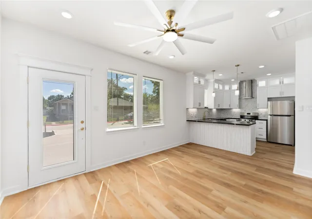 Photo 3 of Sale Pending at 7809 Queen St #A/B, Houston, TX 77028 | MLS# 80173148 | Listing updated on 2026-09-15