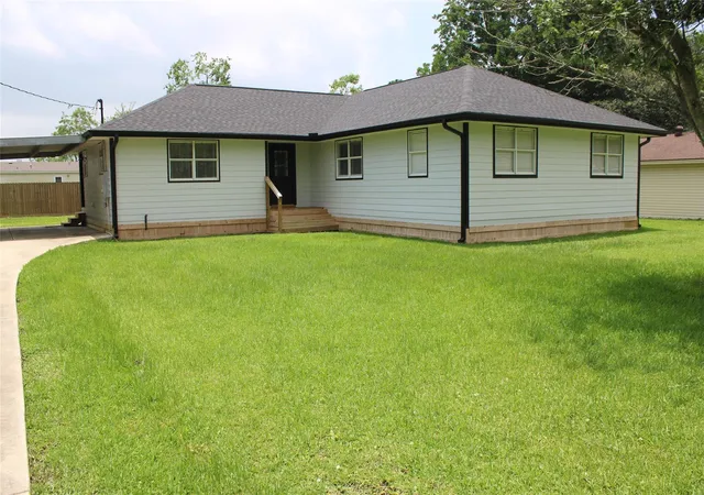 Homes for sale in Winnie, TX | 736 Carolyn St, Winnie, TX 77665 | MLS# 50863948