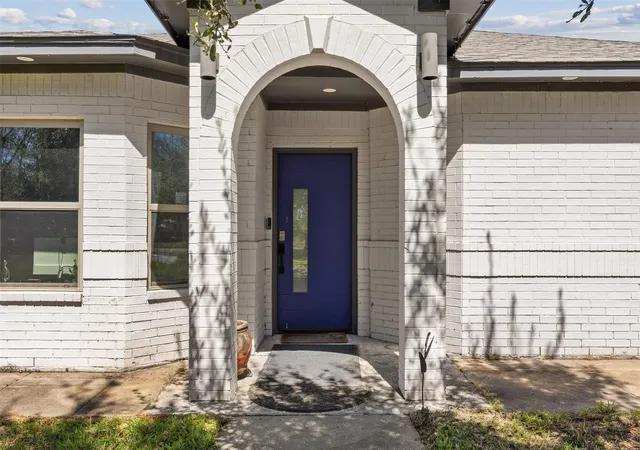 Homes for sale in Houston, TX | 4425 Fuqua St, Houston, TX 77048 | MLS# 17652199