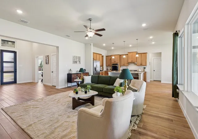 Photo 4 of Single family home for sale at 1260 Westfork Dr, Sealy, TX 77474 | MLS# 58791621 | Listing updated on 2026-09-18