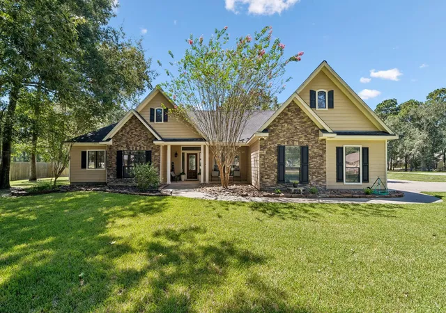 Photo 3 of Single family home for sale at 27112 Fairway Crossings Dr, Huffman, TX 77336 | MLS# 12790677 | Listing updated on 2026-09-06