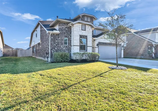 Homes for sale in Baytown, TX | 14139 Little River Dr, Baytown, TX 77523 | MLS# 60740134