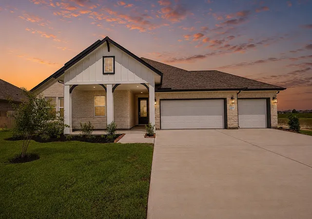 1st image of 12822 Old Fashion Cir, Mont Belvieu, TX 77535 | MLS# 3757184