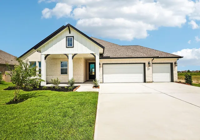 2nd image of 12822 Old Fashion Cir, Mont Belvieu, TX 77535 | MLS# 3757184