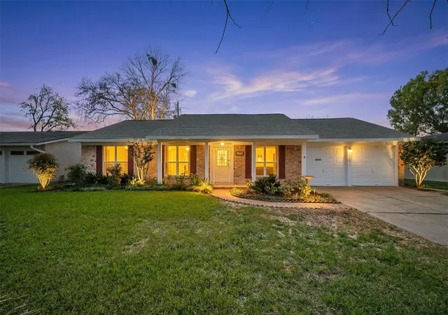 Photo 1 of Single family home for sale at 9515 Beverlyhill St, Houston, TX 77063 | MLS# 56635471 | Listing updated on 2026-09-08