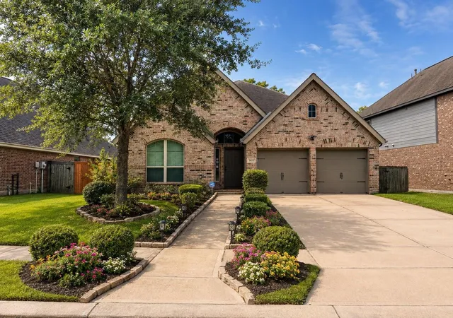 2nd image of 2823 Monarch Xing, Missouri City, TX 77459 | MLS# 92580749