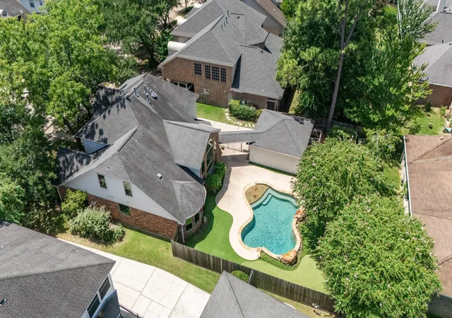 Photo 3 of Single family home for sale at 11810 Rue Beaujon Ct, Tomball, TX 77377 | MLS# 78833841 | Listing updated on 2026-09-21