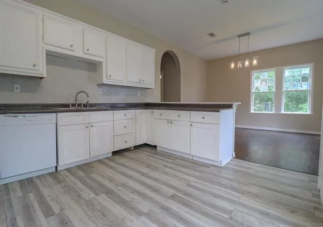 36th image of 2350 Pecos St, Beaumont, TX 77702 | MLS# 95800897