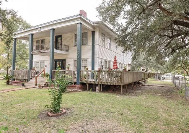 3rd image of 2350 Pecos St, Beaumont, TX 77702 | MLS# 95800897