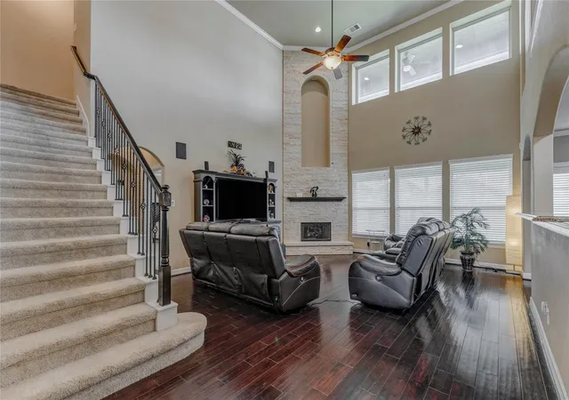 4th image of 27810 Yorkshire Brook Ln, Fulshear, TX 77441 | MLS# 60931107