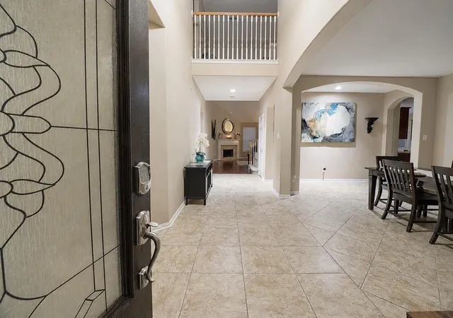 4th image of 1752 Silver Bend Dr, Dickinson, TX 77539 | MLS# 2699336
