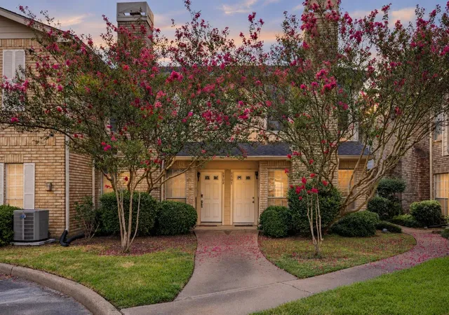 Photo 1 of Townhouse for sale at 7575 Cambridge St #1701, Houston, TX 77054 | MLS# 37705098 | Listing updated on 2026-09-20