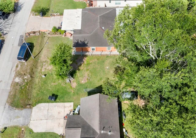 10th image of 7609 Red Robin Ln, Houston, TX 77075 | MLS# 23126936