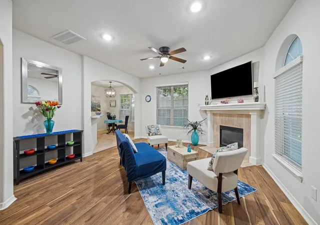 Photo 3 of Sale Pending at 7618 N Linpar Ct, Houston, TX 77040 | MLS# 17745879 | Listing updated on 2026-09-13