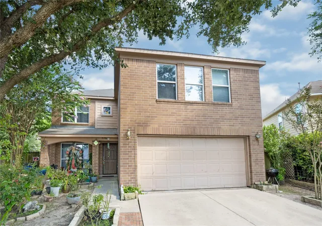 Photo 2 of Single family home for sale at 18506 Ranch View Trl, Houston, TX 77073 | MLS# 38390463 | Listing updated on 2026-07-12