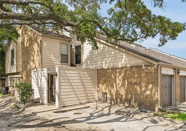 2nd image of 2277 S Kirkwood Rd #1116, Houston, TX 77077 | MLS# 253883