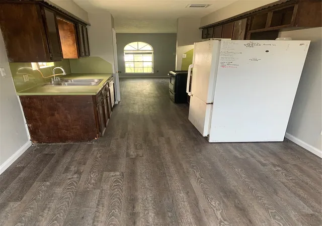 22nd image of 9328 Tooley Dr, Houston, TX 77031 | MLS# 51358072