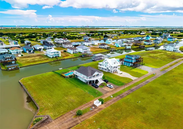 Photo 4 of Land for sale at 2112 Laguna Harbor Est Blvd, Port Bolivar, TX 77650 | MLS# 4342812 | Listing updated on 2026-07-11