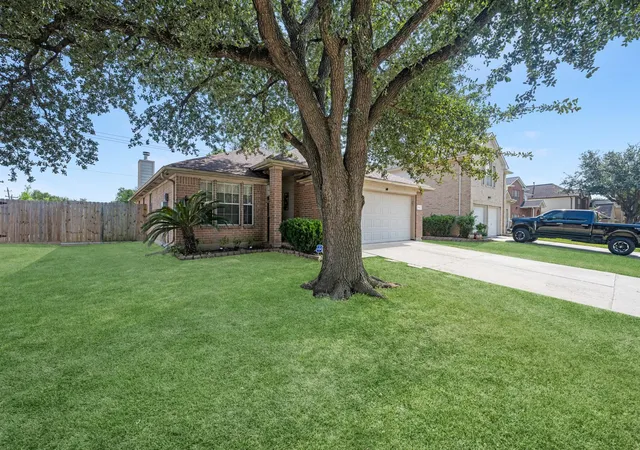 Photo 2 of Single family home for sale at 14610 Maisemore Rd, Houston, TX 77015 | MLS# 81795010 | Listing updated on 2026-09-13