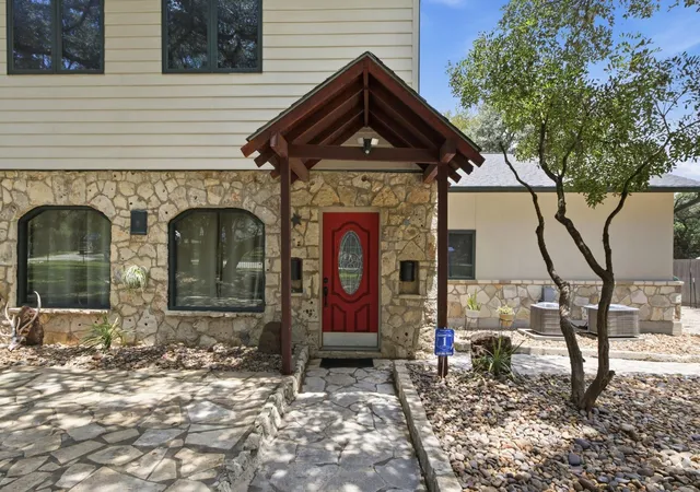 4th image of 19412 Greenhill Dr, Helotes, TX 78023 | MLS# 8328850
