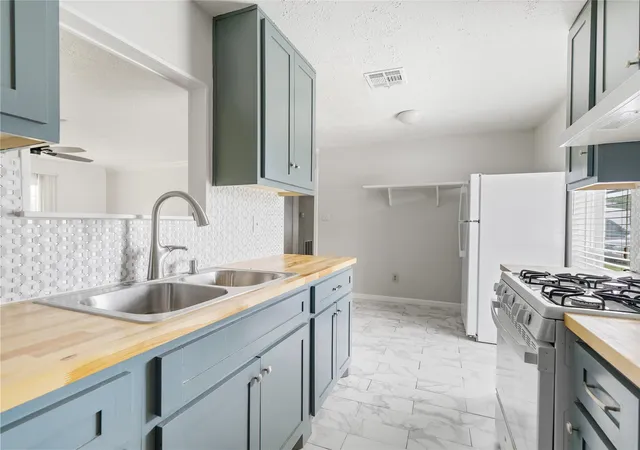 Photo 3 of Single family home for sale at 11939 Flushing Meadows Dr, Houston, TX 77089 | MLS# 55193354 | Listing updated on 2026-07-08