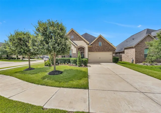 Photo 2 of Sale Pending at 19703 Lakeside Pointe Ct, Richmond, TX 77407 | MLS# 38717274 | Listing updated on 2026-09-06