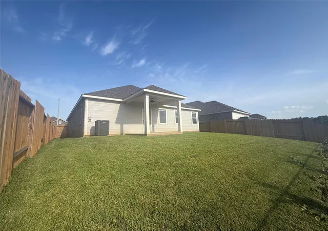 3rd image of 15683 Honey Cove Dr, Conroe, TX 77303 | MLS# 58294788