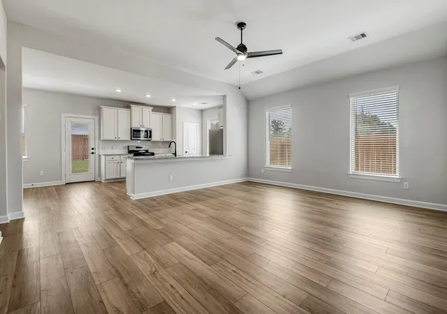 5th image of 15683 Honey Cove Dr, Conroe, TX 77303 | MLS# 58294788