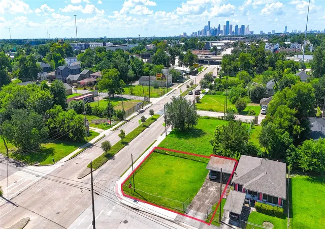 Photo 1 of Land for sale at 3227 Airline Dr, Houston, TX 77022 | MLS# 57262650 | Listing updated on 2026-07-29