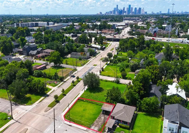 Photo 2 of Land for sale at 3227 Airline Dr, Houston, TX 77022 | MLS# 57262650 | Listing updated on 2026-07-29