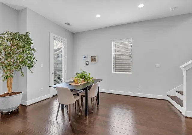 Photo 3 of Sale Pending at 961 Saint Augustine St, Houston, TX 77023 | MLS# 53068595 | Listing updated on 2026-09-07