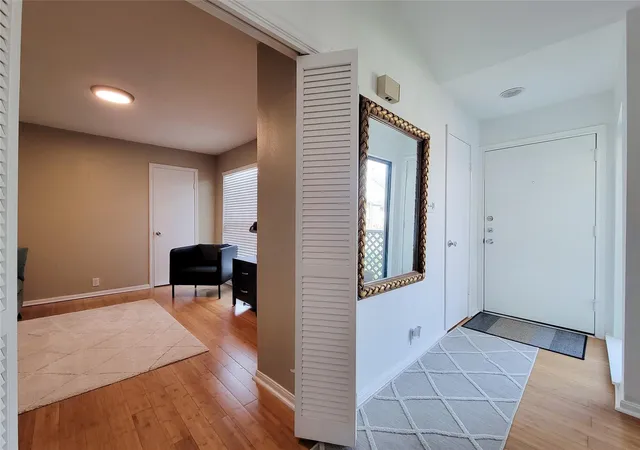 5th image of 2829 Timmons Ln #188, Houston, TX 77027 | MLS# 70798066