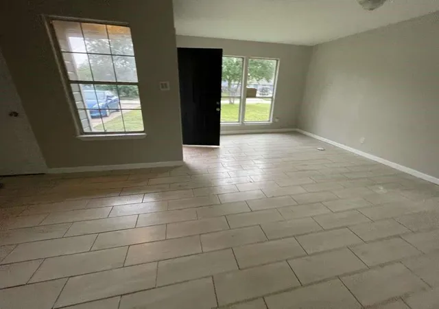2nd image of 8914 Kellett St, Houston, TX 77078 | MLS# 58935998