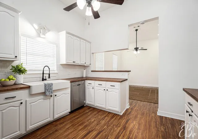 5th image of 3515 Winnie St, Galveston, TX 77550 | MLS# 32079122