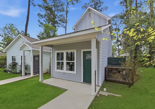 Photo 2 of Single family home for sale at 16831 Balmoral, Montgomery, TX 77316 | MLS# 44661796 | Listing updated on 2026-09-15