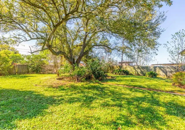 25th image of 1035 Palermo Dr, Beaumont, TX 77705 | MLS# 23507915