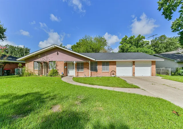 1st image of 1904 Amy Dr, Baytown, TX 77520 | MLS# 77944607