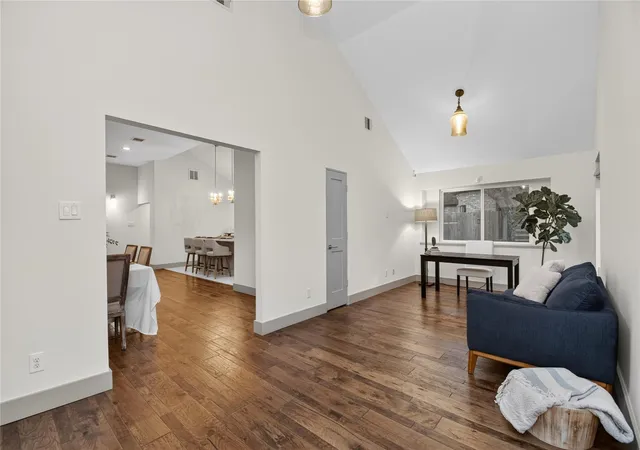 4th image of 14603 Carolcrest Dr, Houston, TX 77079 | MLS# 10460259