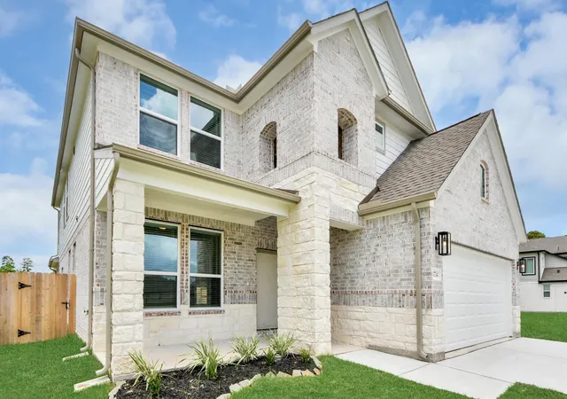 Photo 2 of Sale Pending at 5714 Sandhill Oak Trl, Houston, TX 77066 | MLS# 20331412 | Listing updated on 2026-08-28
