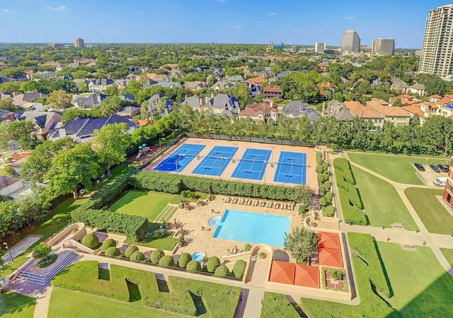 2nd image of 5110 San Felipe St, Houston, TX 77056