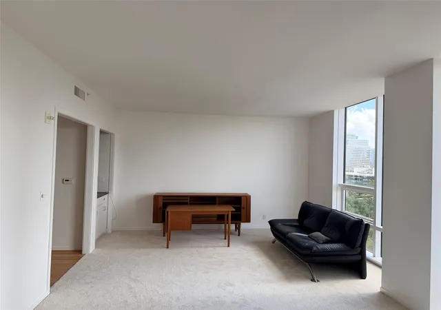 Photo 3 of Condo for sale at 5110 San Felipe St #86W, Houston, TX 77056 | MLS# 52396411 | Listing updated on 2026-08-24