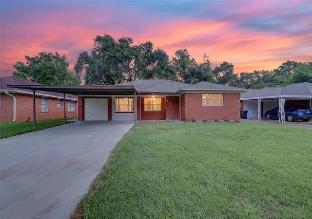 Homes for sale in Pasadena, TX | 206 Mockingbird Ln, Pasadena, TX 77502 | MLS# 76256562