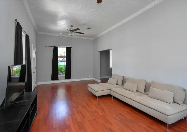 Photo 4 of Single family home for sale at 504 Green St, Baytown, TX 77520 | MLS# 58782241 | Listing updated on 2026-07-26