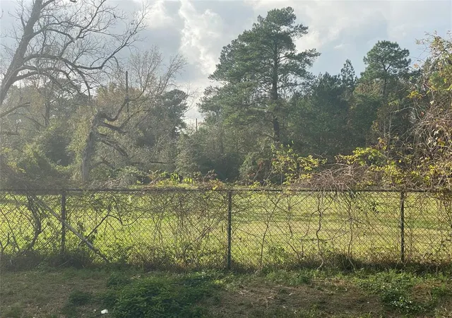 Land for sale at 2825 North 10Th St, Beaumont, TX 77703 | MLS# 84546390
