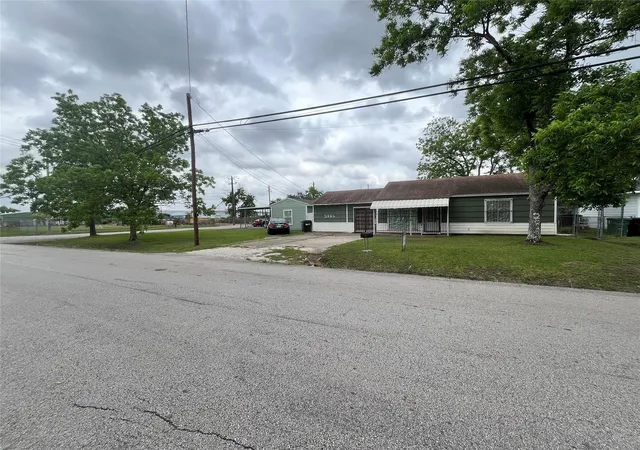 2nd image of 2836 Cochran St, Houston, TX 77009 | MLS# 20597050