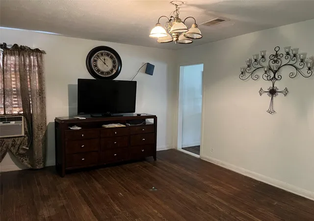 3rd image of 2836 Cochran St, Houston, TX 77009 | MLS# 20597050