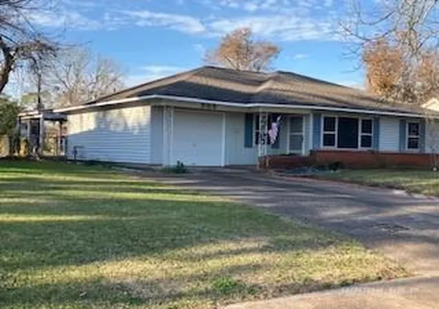 1st image of 305 Wisteria St, Lake Jackson, TX 77566 | MLS# 26471433