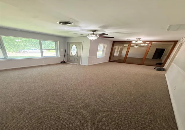 Photo 3 of Single family home for sale at 305 Wisteria St, Lake Jackson, TX 77566 | MLS# 26471433 | Listing updated on 2026-09-20